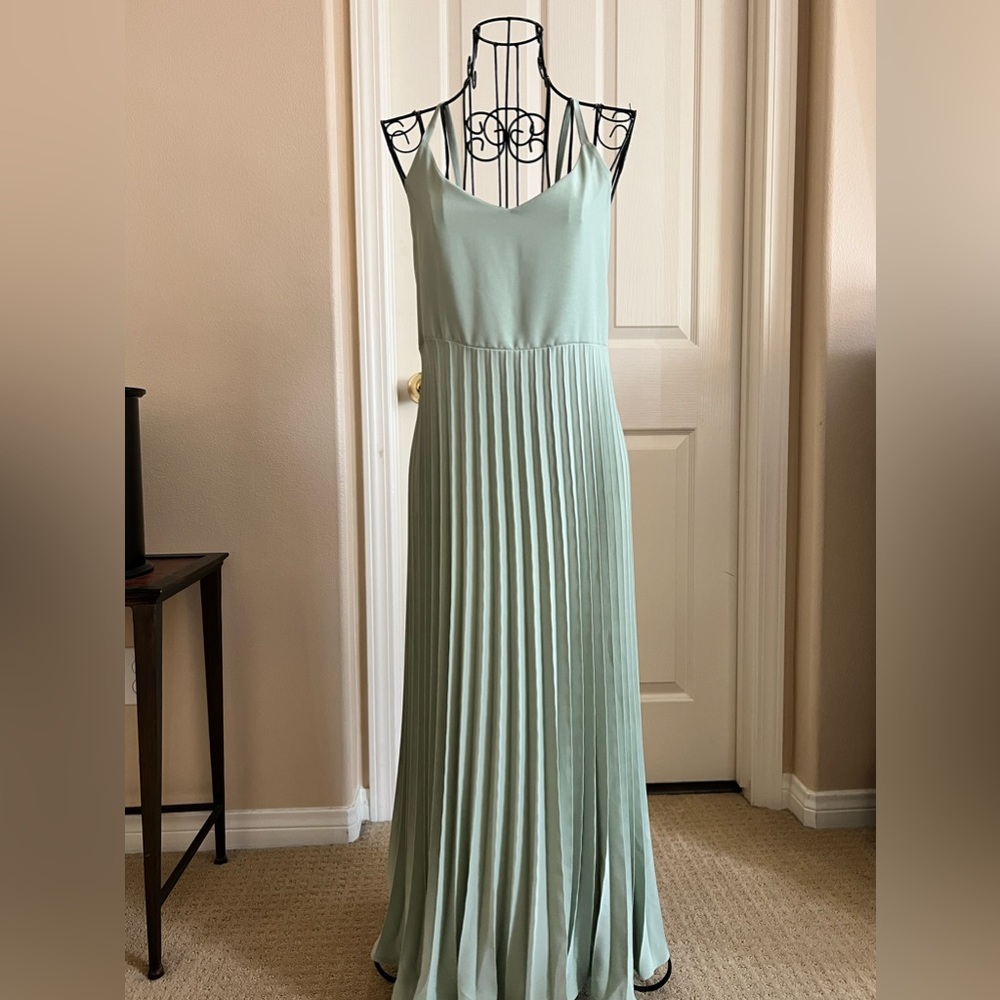 Light pastel green dress. M/L Never worn